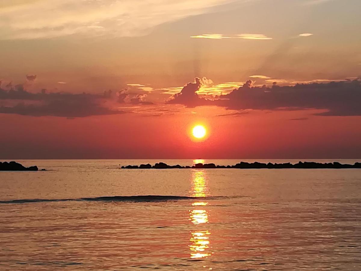 La Terrazza Sul Mare Daire Montesilvano Marina Dış mekan fotoğraf
