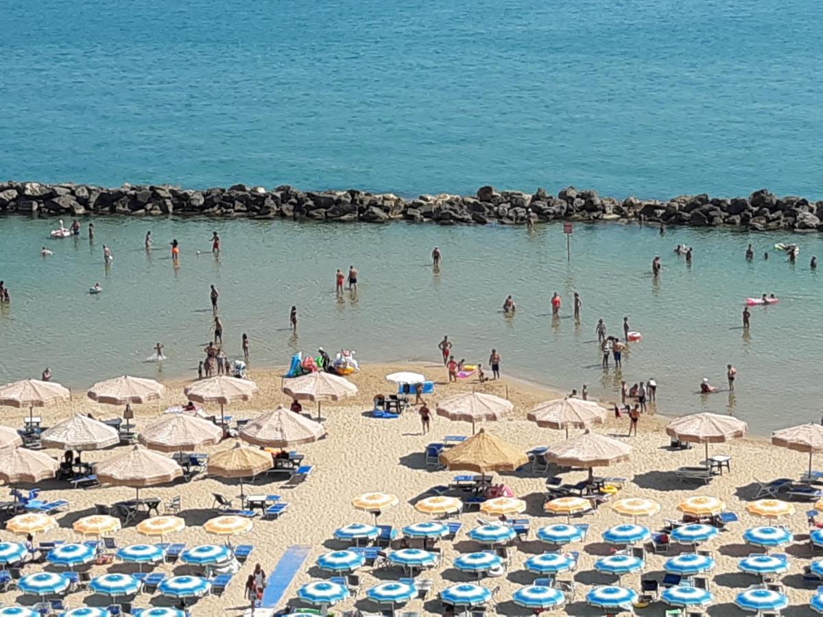 La Terrazza Sul Mare Daire Montesilvano Marina Dış mekan fotoğraf